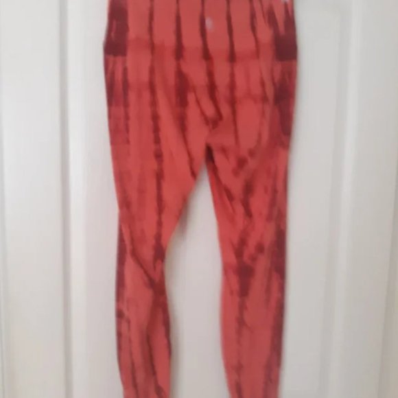 Lululemon Wunder Under High Rise Tight Shibori Persian Red 38" size 8 - Picture 5 of 5